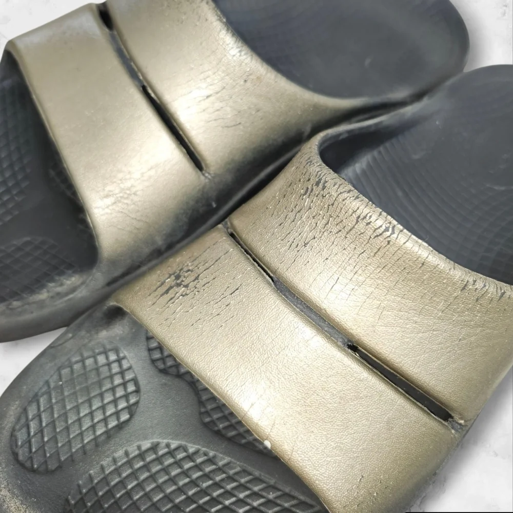 Oofos Mens Slides